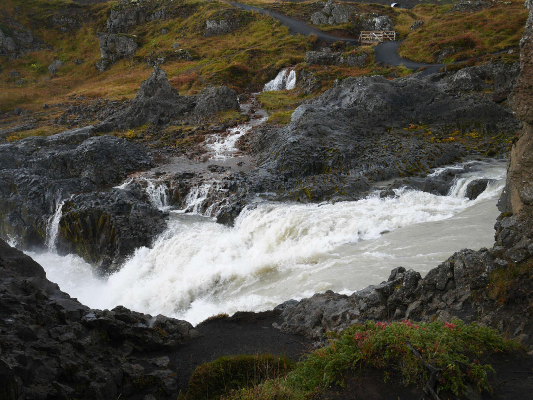 น้ำตกโกดาฟอสส์ (Godafoss waterfall)